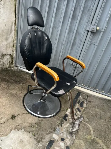Cadeira inclinável para barbearia ou salão!