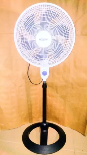 Ventilador r$170. Pouco uso funcionando perfeitamente. Entrega