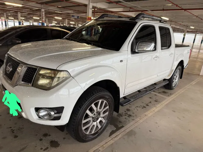 Nissan Frontier SL CD 4X4 2.5tb Diesel AUT 2014