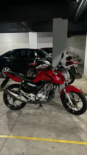 Vendo 160 muitooo conservada. Única dona. Analiso troca por 160 de menor valor. 