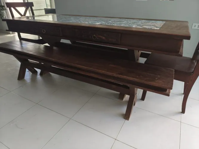 Mesa de madeira grande
