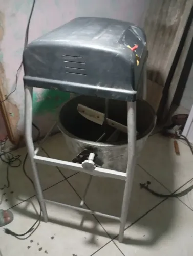 Batedeira misturella progas 40 litros