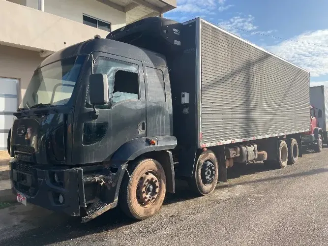 Ford Cargo 2423 Bi-truck Baú