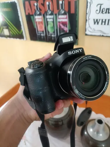 Camera Sony 20mp h300 sem um arranhão 