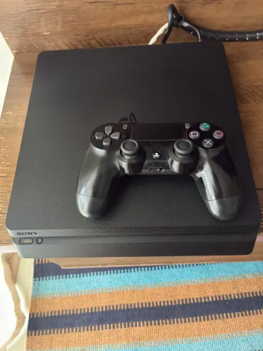 Ps4 slim