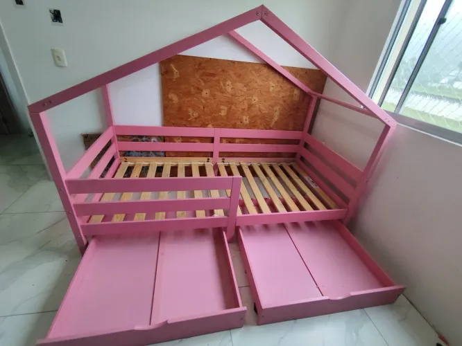 Cama montessoriana solteiro Rosa 