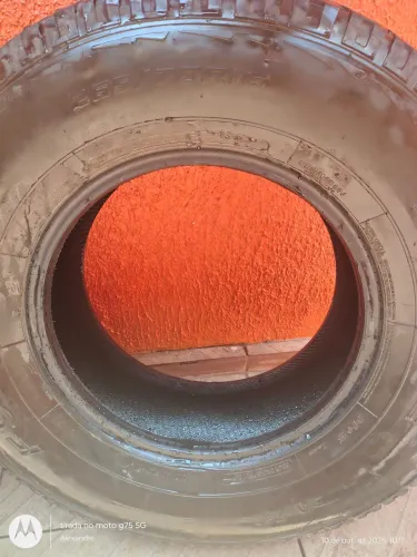 Pneu de carro na promoção 