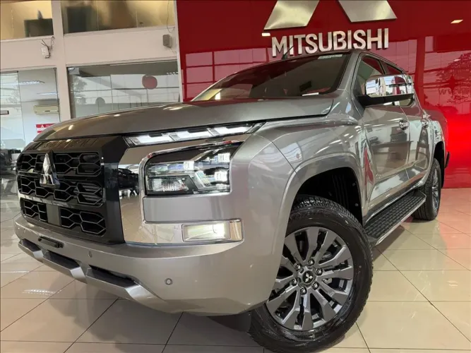 Mitsubishi TRITON HPE-S 2.4 CD 4X4 TB Diesel Aut. 2027
