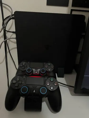 PS4 SLIM 1TB