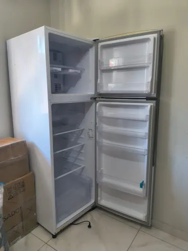 Geladeira Panasonic.