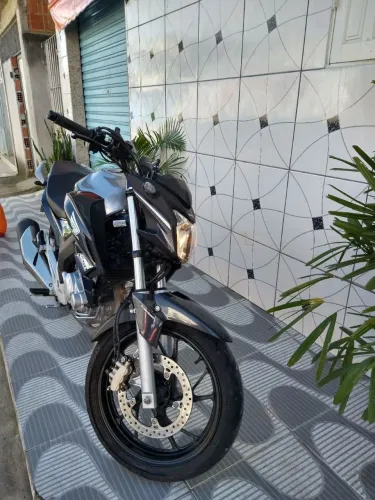 Cb Twister veículo de procedência pouco usada único dono.