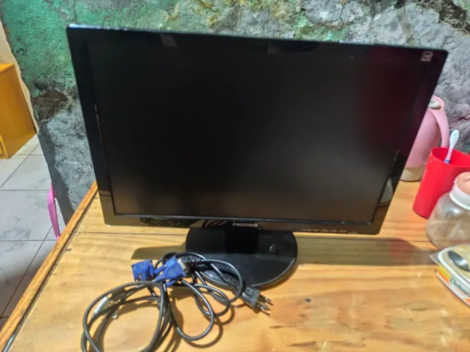 MONITOR POSITIVO 19 POLEGADAS ESTADO DE NOVO