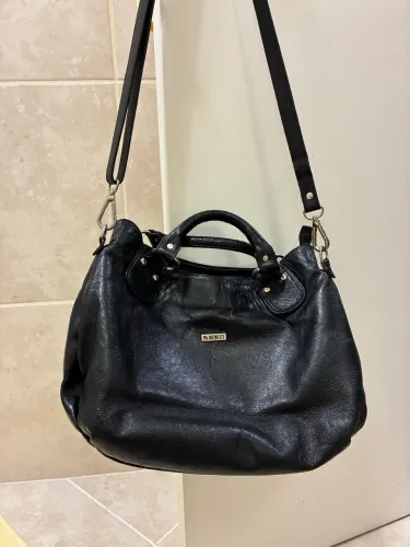 Bolsa de couro pelica marca McBENETT valor 135,00