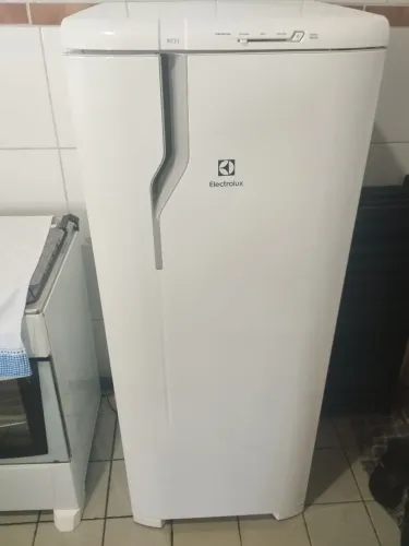 Geladeira Electrolux RE 31