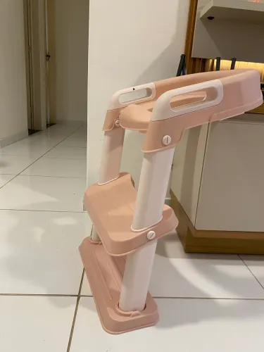 Assento redutor de vaso com escada