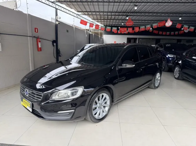Volvo V60 T-5 Kinetic 2.0 245cv 5P 2016