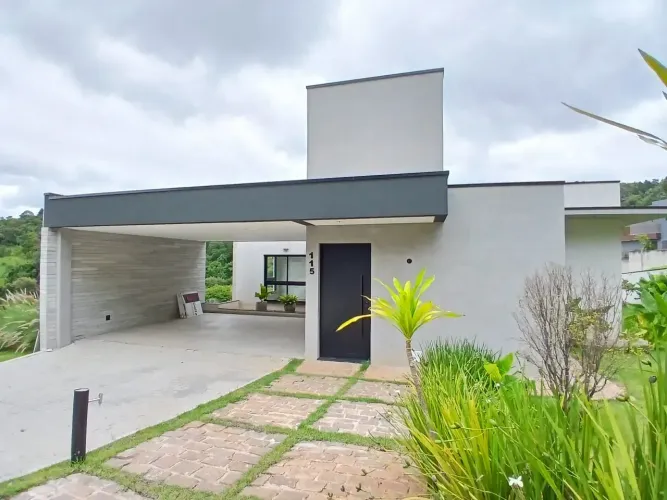 Casa á venda em Condomínio em Atibaia , Condomínio com muita verde ! próximo ao Centro de