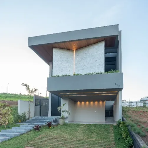 CASA CONDOMINIO FECHADO