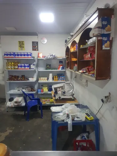 Padaria passo ponto com tudo dentro a Padaria está funcionando normal mente valor 70 mil