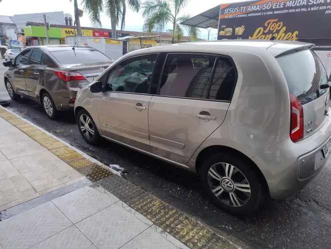 Volkswagen Up! Move I Motion 1.0 T. Flex 12V 5P 2015