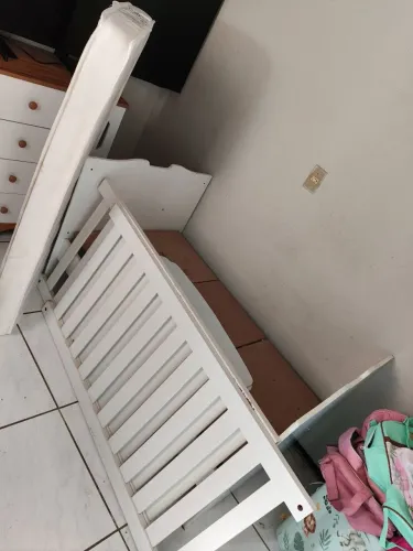 Berço 2 em 1 vira mini cama