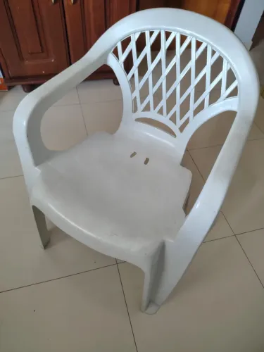 Cadeira de plástico