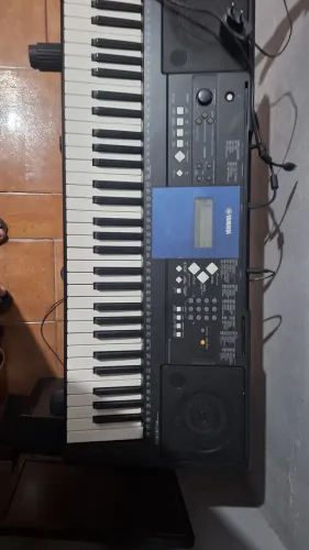 Teclado Yamaha PSR e333