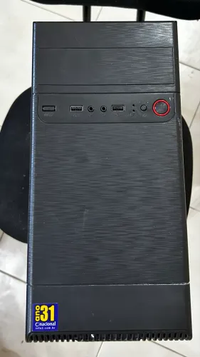 Gabinete para PC com fonte