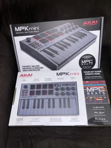 Akai Professional MPK Mini mk3 Portatil USB/MIDI Controlador