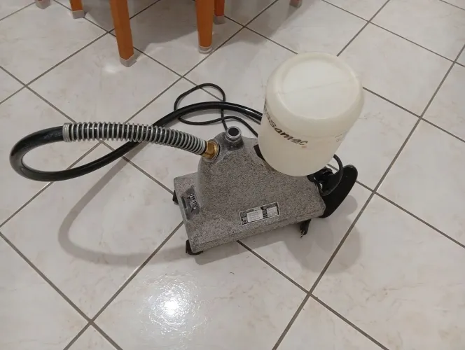 vaporizador de roupas profissional  Jiffy Steamer J2