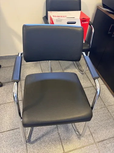 CADEIRA PLAXMETAL IZZI SEMI NOVA