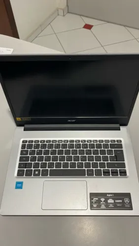 Vendo Notebook Acer, em ótimo estado de conservação, funciona tudo perfeitamente.