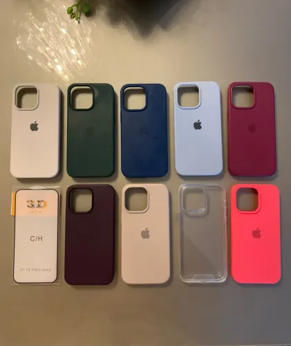 iPhone 14 Pro Max (Case + Película lacrada)