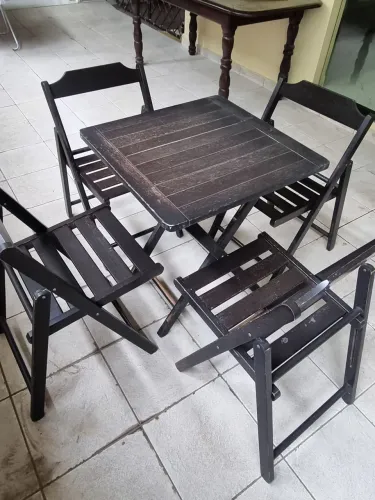 Mesa da tramontina com 4 cadeiras R $ 400,00