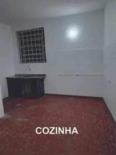 Imóvel para aluguel possui 50 metros quadrados com 2 quartos