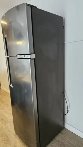 Geladeira inox Consul 342 L 220V