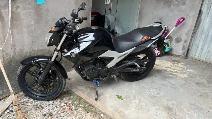 Fazer 250 bem conservada