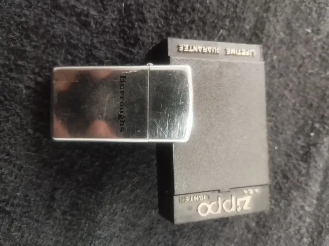 Isqueiro zippo