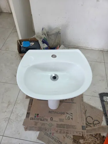 Pia de banheiro + Coluna marca ICASA