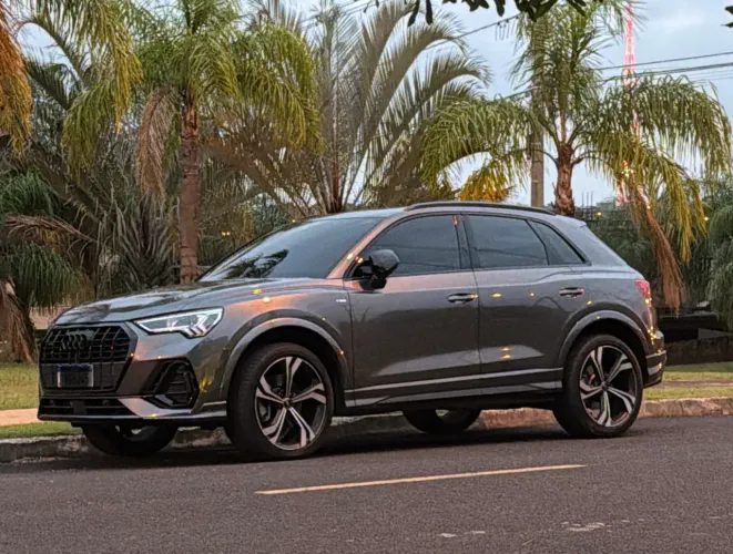 Audi Q3 Perf. Black.plus 2.0 TFSI Tip. Quat. 2024