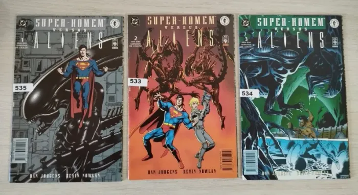 HQ Quadrinhos Super-Homem Versus Aliens (completo em 3 edições)