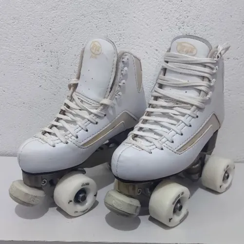 Patins RYE Semi-Profissional Nº33 rodas originais indoor 57/92A
