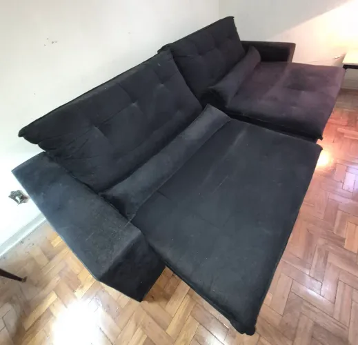 Sofá extensível de 4 lugares - revestimento tecido preto aveludado