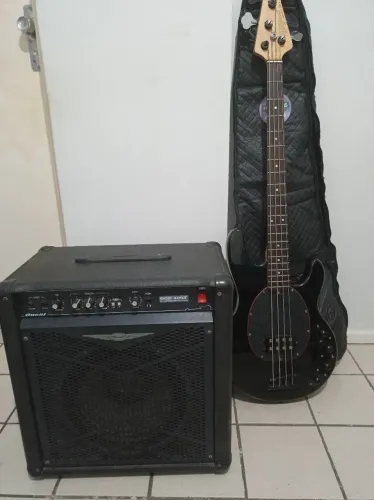 Caixa de Baixo Oneal OCB 400x e Baixo Tagima TB4