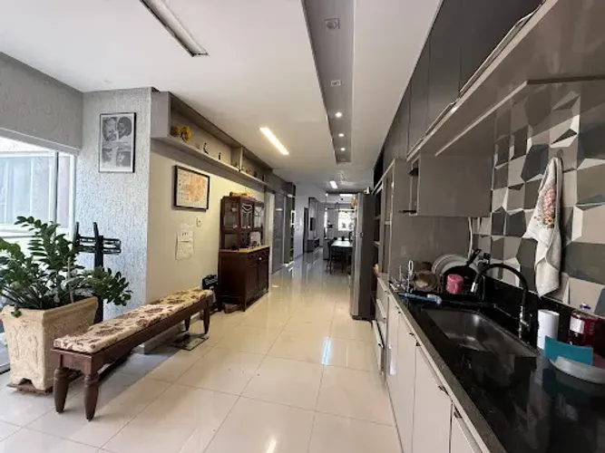 Casa Ampliada de 3qts (com 2 Suítes) - Cond. Villa Lobos!