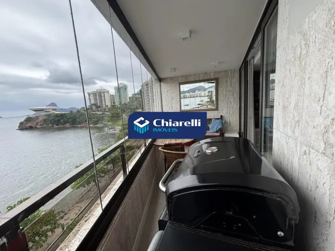 Apartamento reformado com vista para o mar em Ingá, Niterói - 4 quartos, 2 suítes, 2 vagas