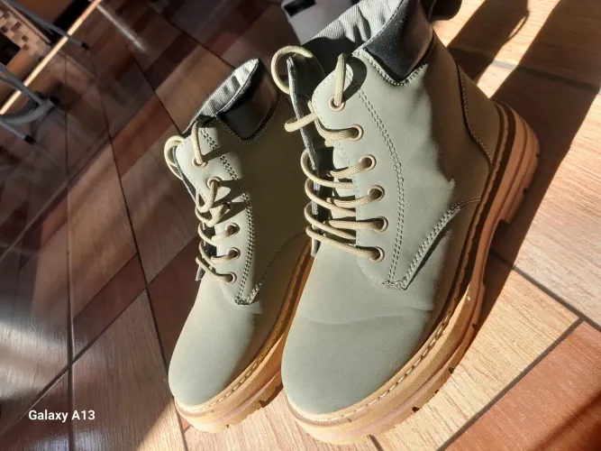 Bota de trilha
