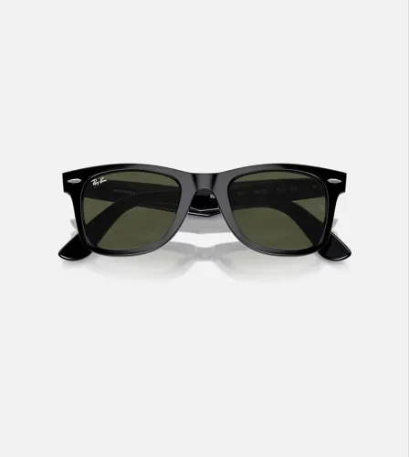 RAY-BAN WAYFARER CLASSIC