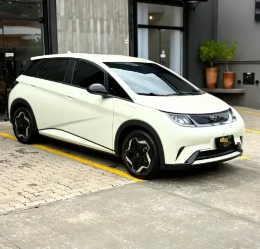 BYD Dolphin EV (Elétrico) 2025