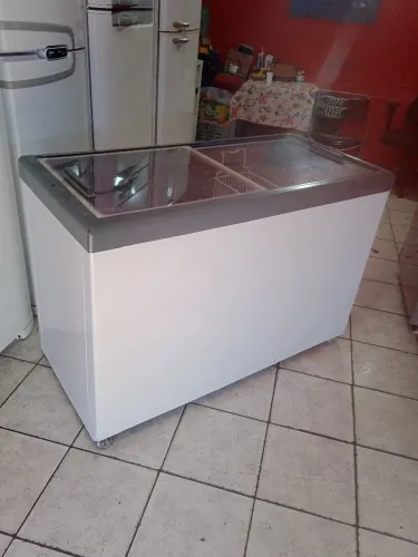 Freezer Horizontal pra Congelamento 220V 520L Grande Metalfrio Tampa de vidro
